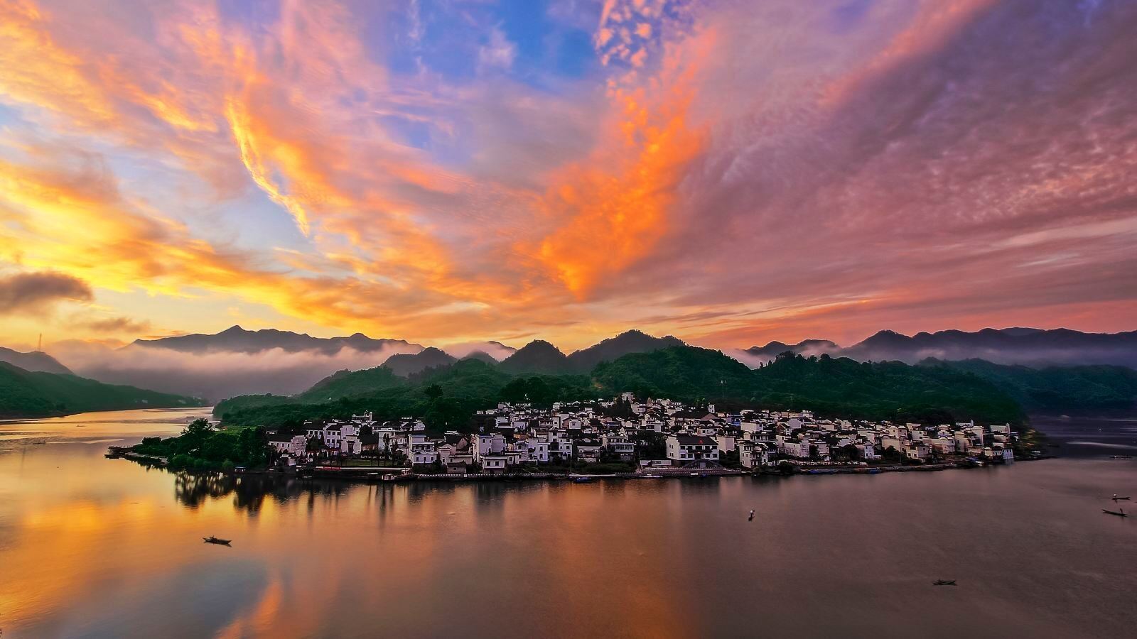 1-day tour to Landscape Gallery of Xin'An River in She County, Huangshan, Anhui + Selected guide in English, Chinese, and Russian EA