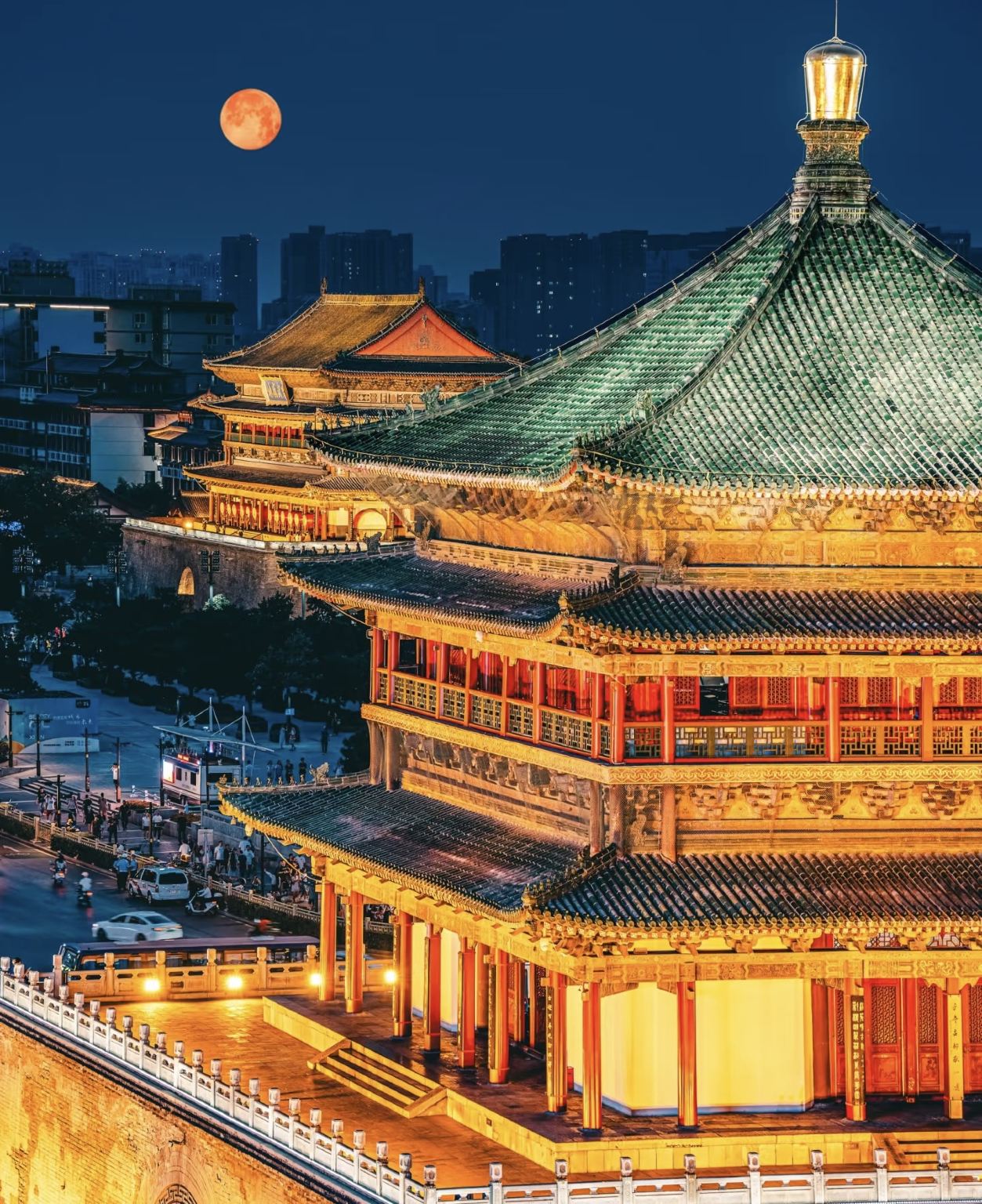 Tur Malam Xi'an - Jalan Kaki Kota landmark+Pertunjukan Tari Dinasti Tang+Perjamuan Pangsit/Kekaisaran