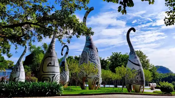 廣西桂林山水甲天下|漓江設施+象鼻山設施+日月雙塔