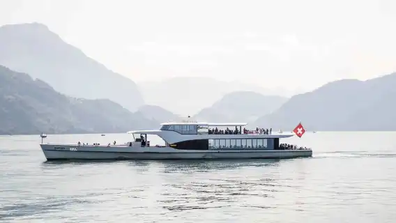 ทัวร์ล่องเรือคาตามารัน ไป-กลับ ทะเลสาบลูเซิร์น 1 ชั่วโมง