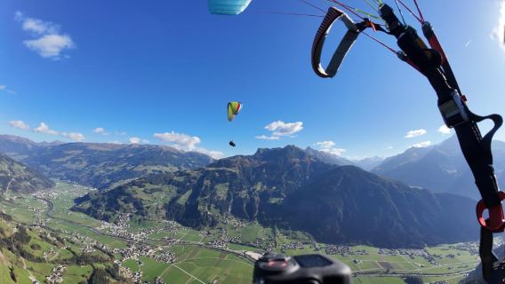 Mayrhofen: Experiencia de vuelo en parapente sobre las montañas
