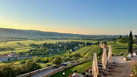 Valpolicella - Cata de vinos y tablas de embutidos con vista panorámica