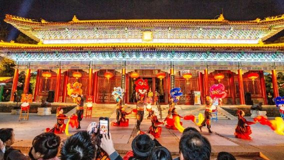 Zhuhai Zigong Lanterna Reale del Giardino Yuanming Nuovo Edificio Occidentale Carnevale Arte Quyi, Xiangsheng, Magia, Mercato Gastronomico Spettacolo di Luci Danza Rituale e Musica Rappresentazione dal Vivo