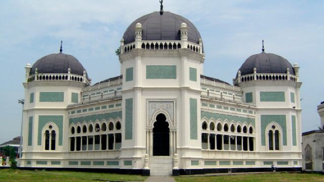 Perjalanan satu hari di kota Medan