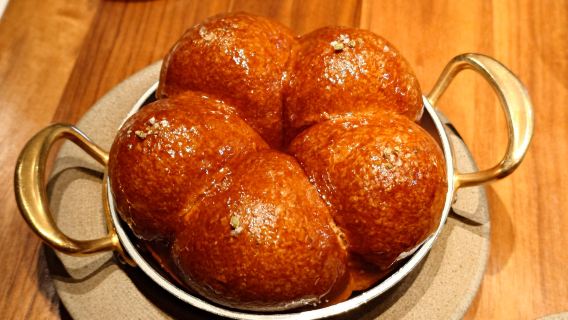 Restaurant reservation service for the popular RE-NAA restaurant in Oslo, Norway