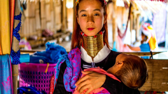 CHIANG RAI White, Blue Temple and Black House with KAREN Long Neck Tribe Tour