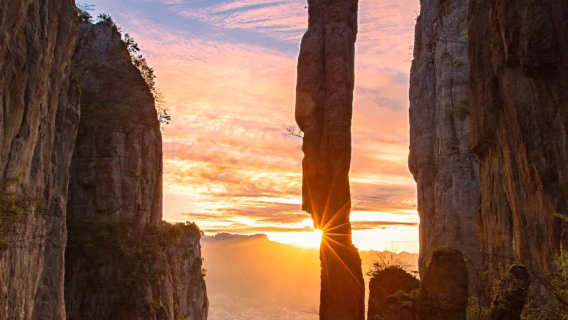 恩施大峽谷或屏山峽谷或騰龍洞風景區一日遊包車