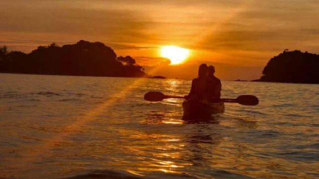 閣蘭達英島獨木舟之旅5小時 【蘭塔島:日落獨木舟、熒光浮游生物及晚餐】