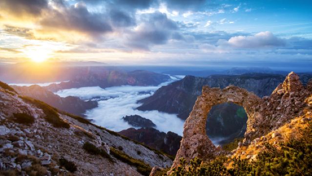 [Escursione in Bosnia ed Erzegovina] Trekking alle Due Vette del Monte Čvrsnica + Porta di Hajdučka