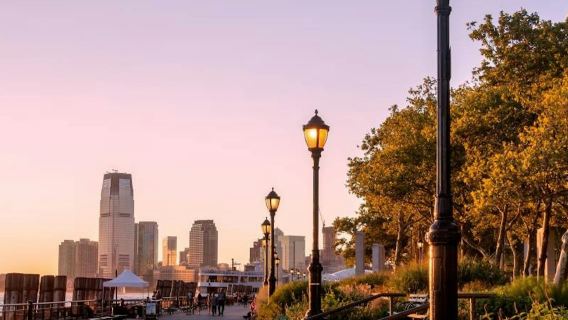 ニューヨーク：バッテリーパーク＆自由の女神像オーディオウォーキングツアー