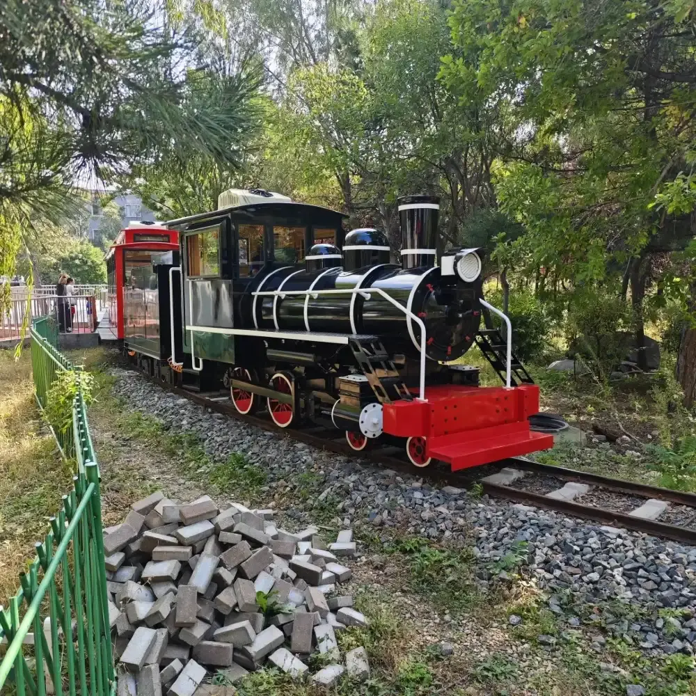 瀋陽鉄路陳列館＋中山広場＋瀋陽博物館＋渾河遊覧船ワンデーツアー