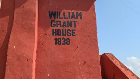 Accra: Cape Coast, Kakum & Elmina Small-Group Tour (Max 4)