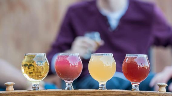 Vancouver: Street Art & Craft Beer Walking Tour with Tasting