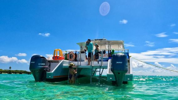 Icacos: Double Dip Power Catamaran Snorkel & Beach Tour