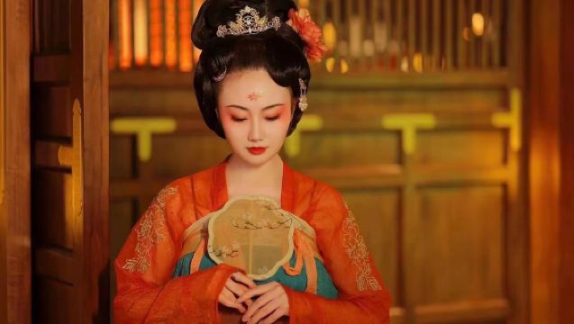 Hanfu photo shoot at Grand Tang Mall