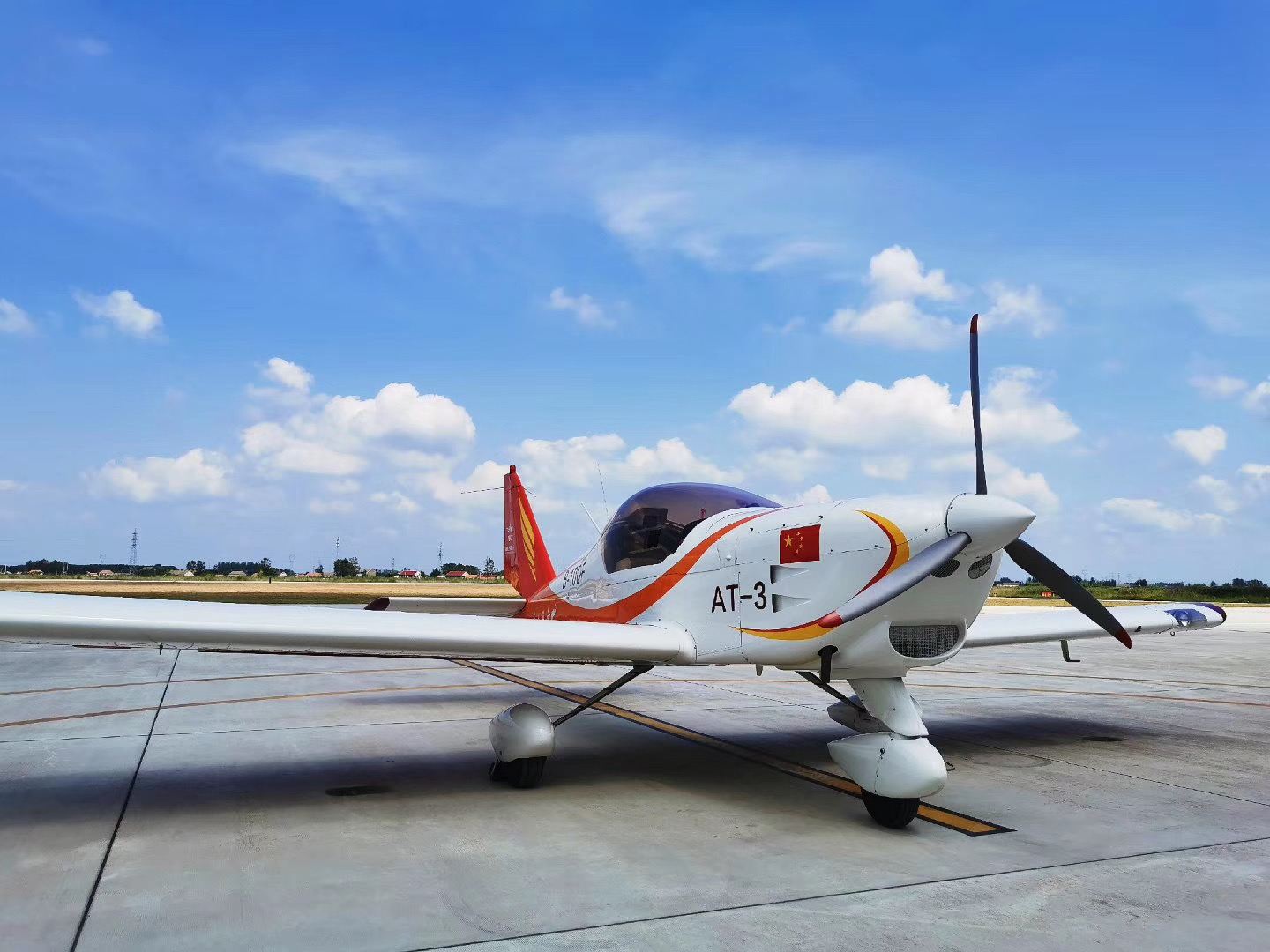 江蘇南京天潤航空户外飛行體驗俱樂部/固定翼飛行體驗【機長一帶一飛行+飛機參觀拍照+飛行航空理論講解】