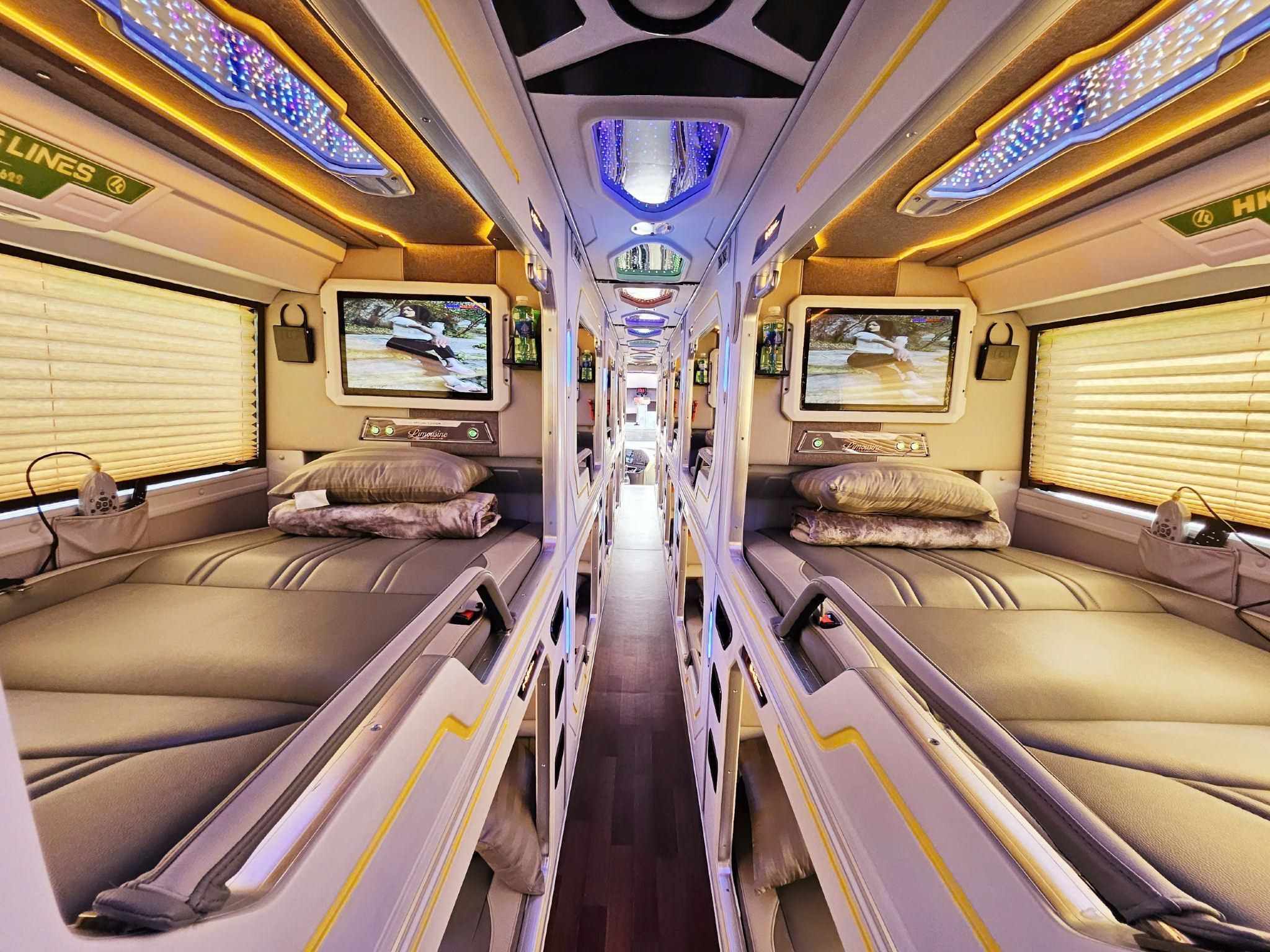 Sapa - Hue/Da Nang: One-way/ Round-trip Sleeper bus by HK Open Tour