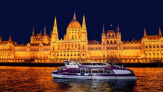 Budapest: Sightseeing Cruise From Pest