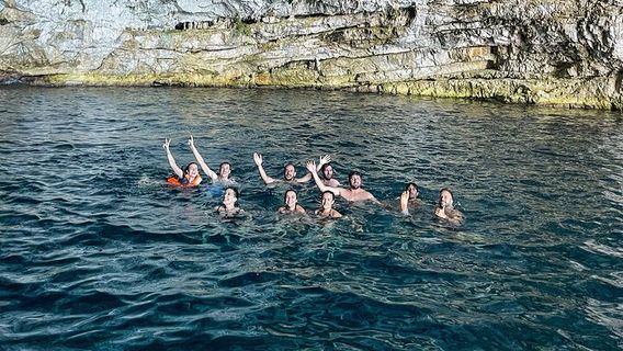 VloreTours
