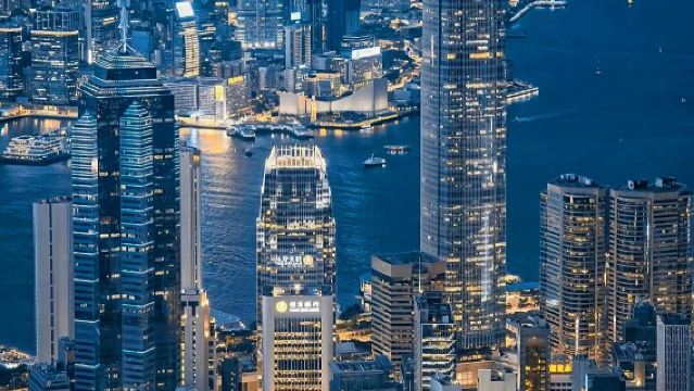 香港中環香港摩天輪+太平山頂+維港風情【6小時包車，可自訂行程】