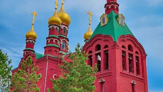 俄羅斯一日遊【巴普洛夫廣場+東正教會+坦克基地+歌舞表演】