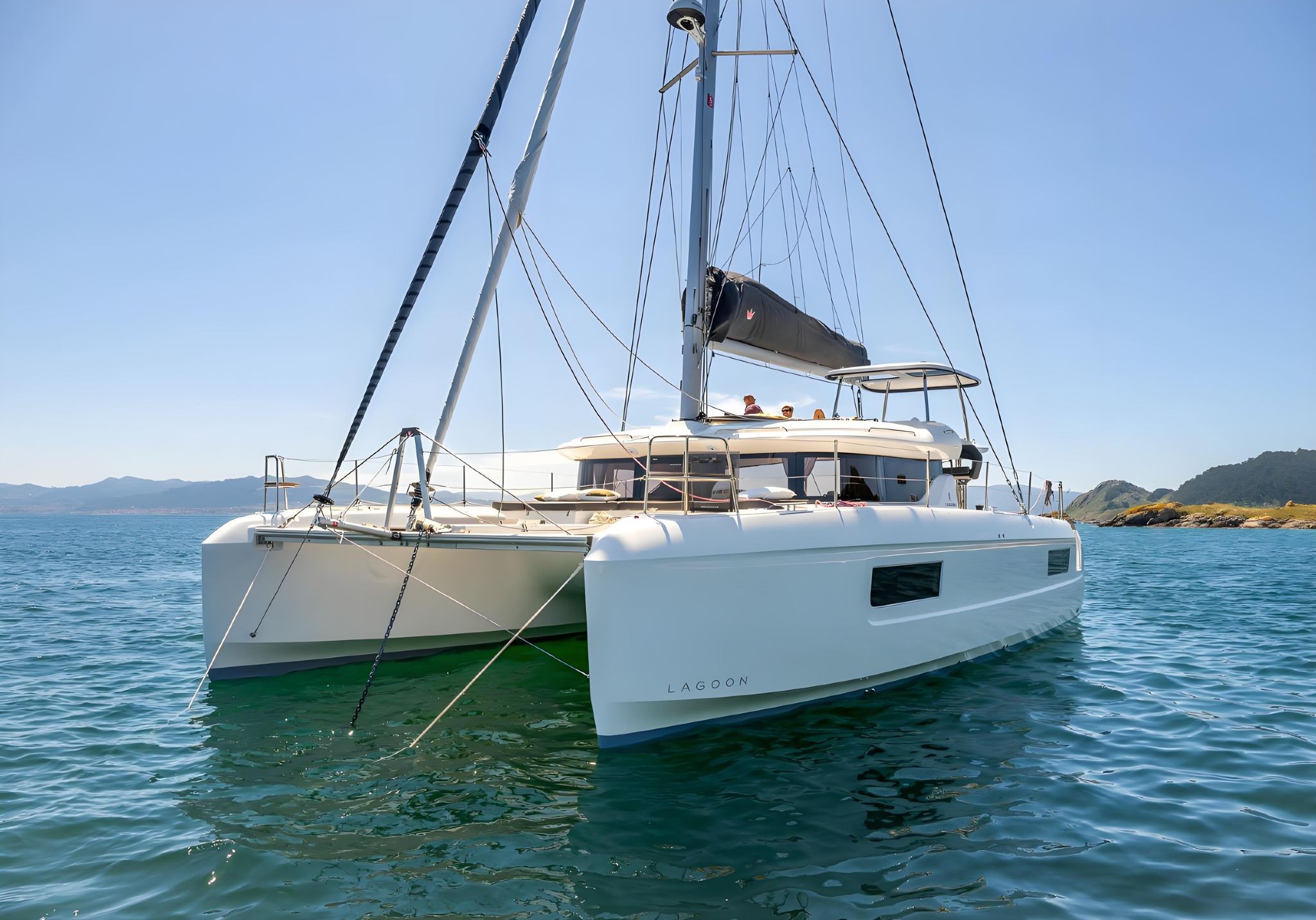 Sri Lanka|Catamaran sailing boat cruise in Trincomalee for whale watching + snorkeling + stand-up paddle surfing