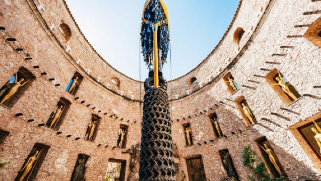 Barcellona: Museo Dalí, Casa e visita guidata a Cadaqués