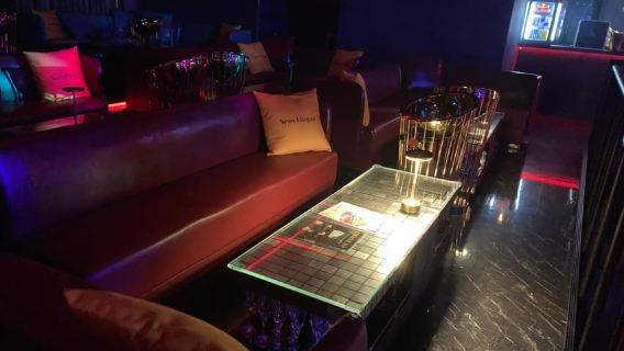 SPETTACOLO DI VARIETÀ DI OSAKA