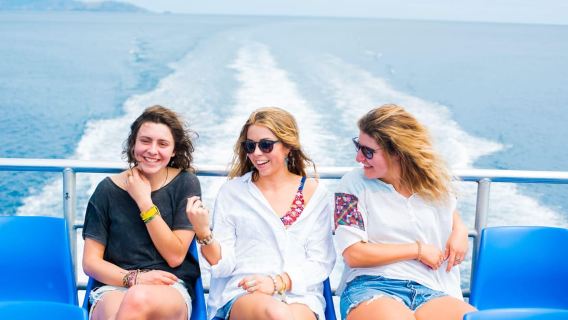 Fiji: Yasawa Islands Explorer Cruise with Lunch