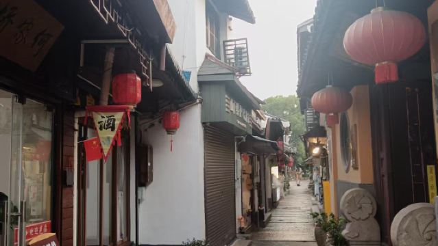 Half-Day Tour to Zhujiajiao Ancient Town [Explore the Millennial Water Town with Timeless Charm and Lively Atmosphere]