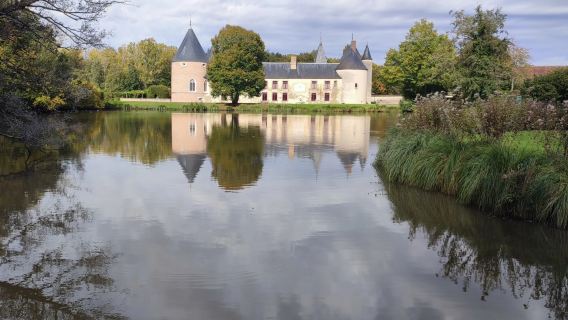 巴黎出發：奧爾良+聖女貞德與歷史探索一日遊【中文司機行程可調