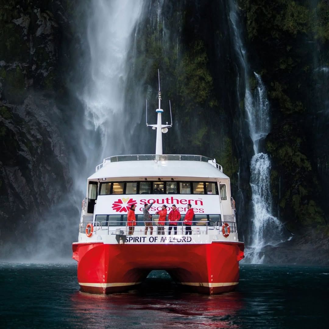 Queenstown, New Zealand: Milford Sound Day Tour with Te Anau Transfer on Southern Discoveries Red Boat