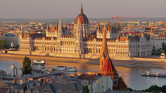 匈牙利布達佩斯-埃格爾城堡-霍爾洛克舊村一日遊