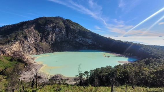 印尼雅加達來回卡普定火山湖一日遊【中文包車】