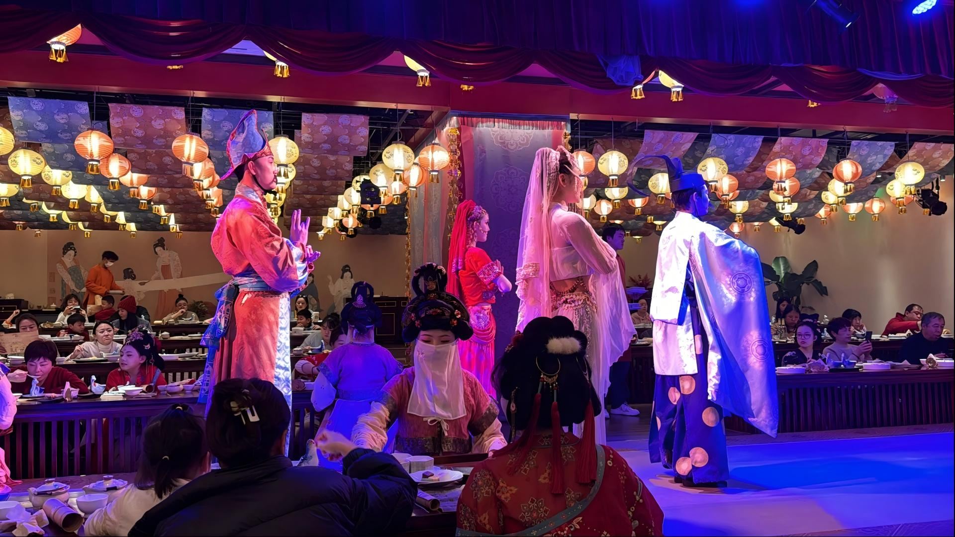Xi'an Imperial Tang Banquet: Step into a Dreamy Blast of Tang Dynasty's Glory!