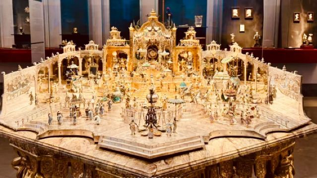 德國萊比錫|綠穹珍寶館-茨溫格宮 -布呂爾平台|德國自選車輛及司機