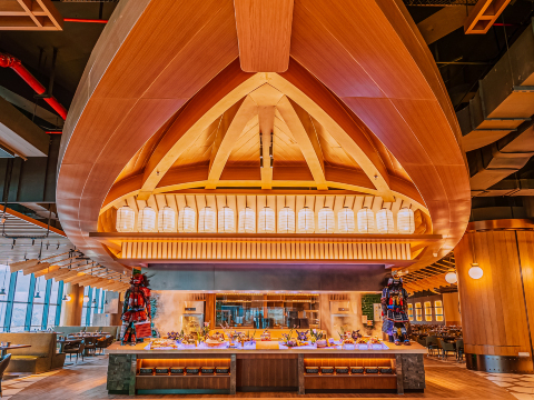 Tiket Paket Makan Malam Termasuk Sarapan di Sailor Buffet Restaurant, Hotel Spaceship Chimelong Zhuh