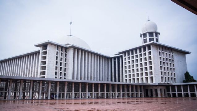 Jakarta Classic 1-Day Tour: Merdeka Square, Jakarta + Istiqlal Mosque + National Museum of Indonesia