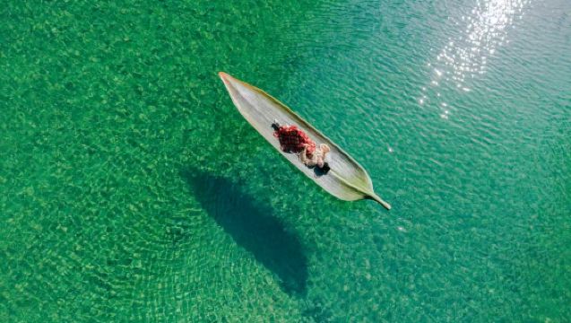 1-day Tour to Pengjiazhai + Pingshan Grand Canyon + Xuan'en Night View | Canyon · Hanging Houses · Gourmet Night Banquet