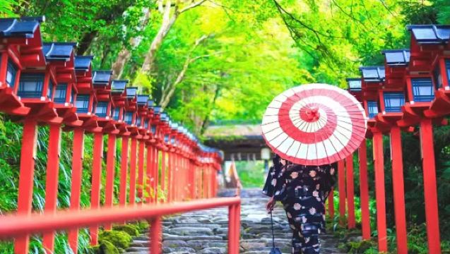 京都嵐山+貴船神社+三千院一日遊可選嵐山小火車|9-13人團