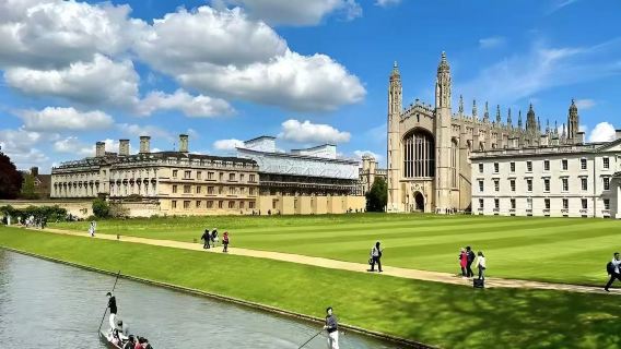 Berlepas dari London: Lawatan Sehari Mendalam ke Universiti Oxford dengan Sewaan Peribadi Berbahasa Cina / Pengangkutan Hotel