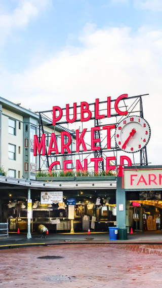 Pike place market + Space Needle + Chihuly garden and glass private charter (World cup classic city tour)