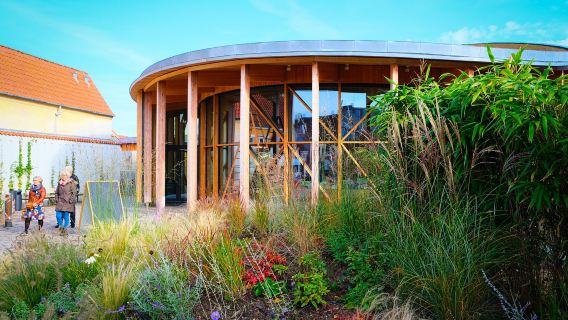 デンマーク + アンデルセン博物館 + オーデンセ動物園 + アンデルセンの幼少期の家 + フュン村