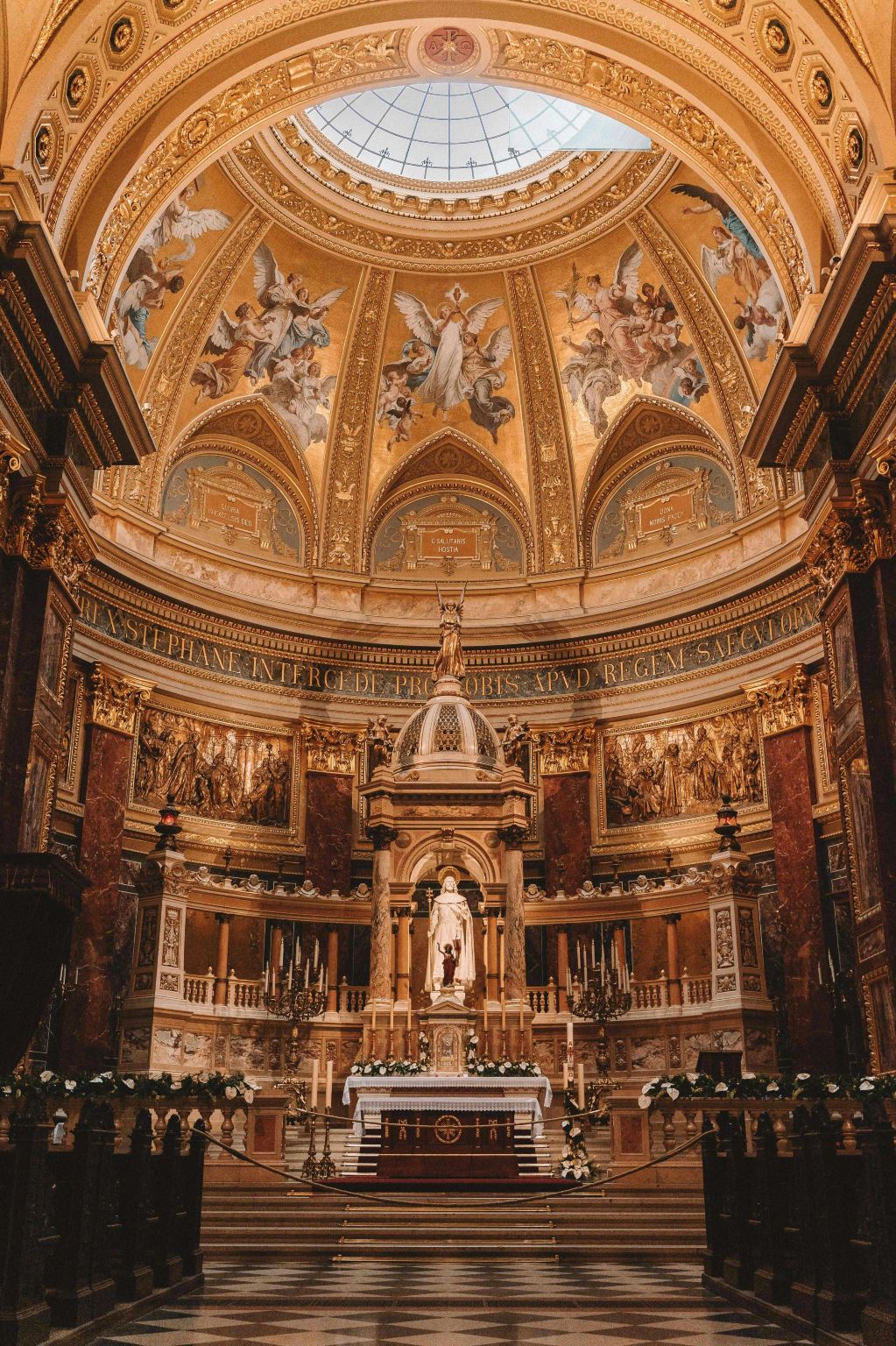 佩斯文化與美食之旅 聖伊什特萬 + 瓦茨街 + 中央市場