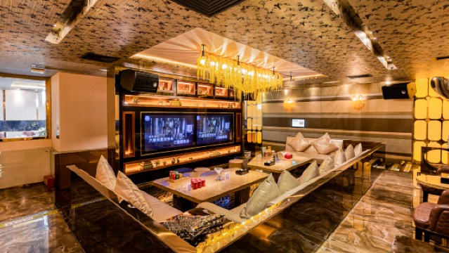 Shenzhen Royal Holiday อาหารและเครื่องดื่ม Spa | นาฬิกาคู่ไทย ค่าตอบแทน โดยไม่ต้องมีวีซ่า + ซาวน่าทำความสะอาดร่างกาย 24 ชั่วโมง