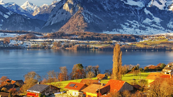Gita di un giorno in Svizzera da Milano, Italia, con crociera e treno per le Alpi e i laghi di Interlaken
