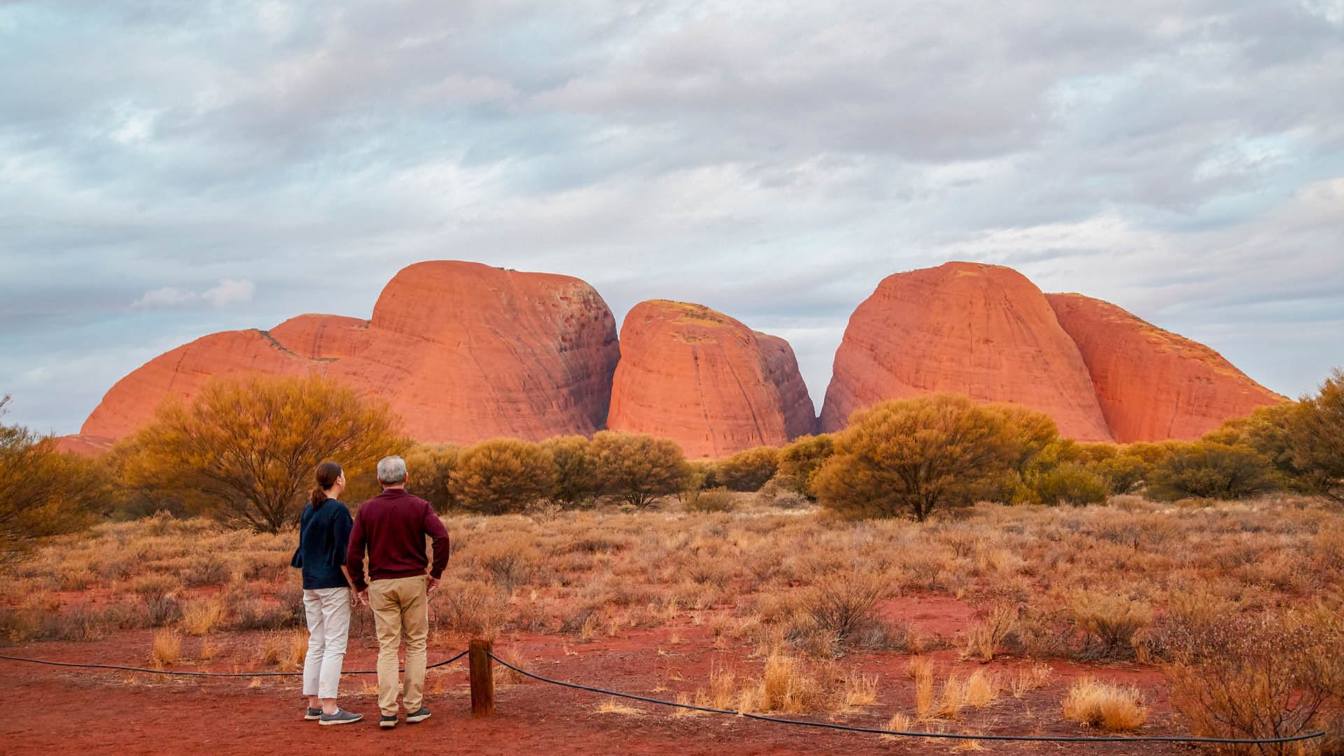 Uluru-Kata Tjuta Sunset Tour with Transfers, Sunset Snacks & Champagne
