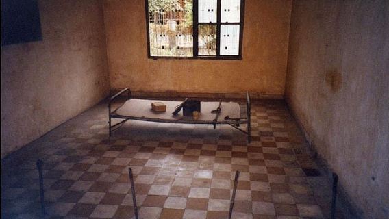 tour riêng Tuol Sleng & Choeng Ek Killing Field tại Phnom Penh