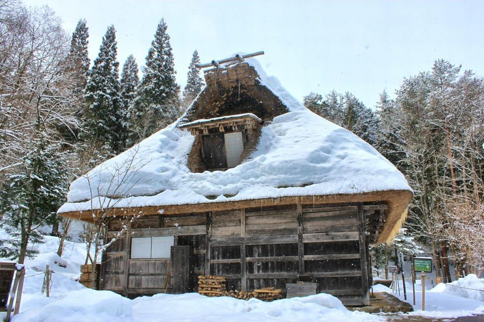 1-Day Tour from Takayama: Hida Folk Village, Caves & Ropeway
