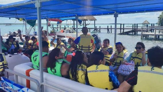 Tulum: Bacalar-Lagunen-Erlebnis! Bootsfahrt und Cenote Azul